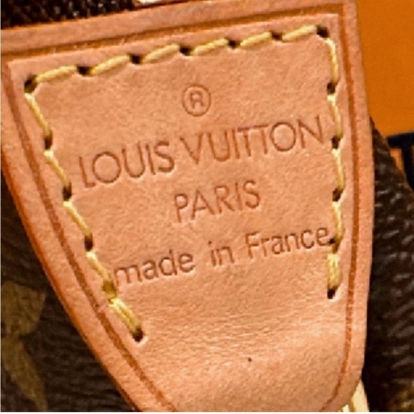 100% Authentic Louis Vuitton Pochette - Picture 4 of 13